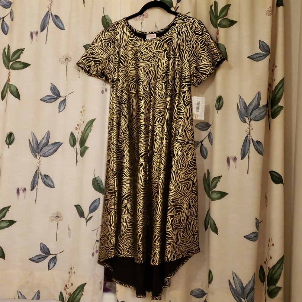 Beautiful S LuLaRoe Elegant Carly